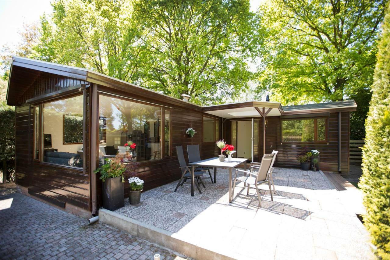 Villa Relaxed Verblijf In Chalet Op De Veluwe Putten Exterior foto