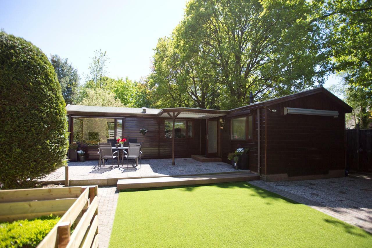 Villa Relaxed Verblijf In Chalet Op De Veluwe Putten Exterior foto